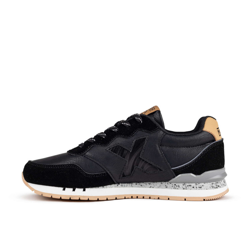 Munich dash w 242 black/black/beige