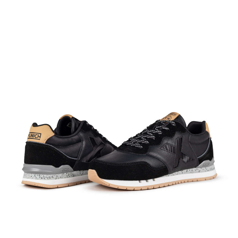 Munich dash w 242 black/black/beige