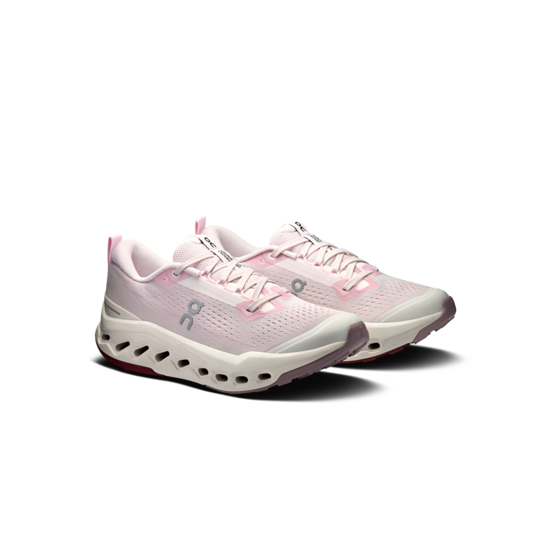 On cloudsurfer trail 2 women Lily/gardenia