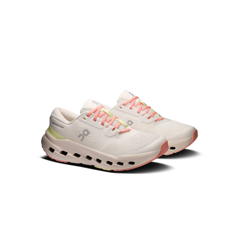 On cloudrunner 3 Ivory/dew