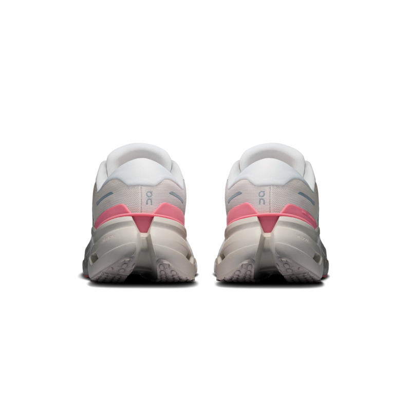 On cloudrunner 3 Oyster/Camellia