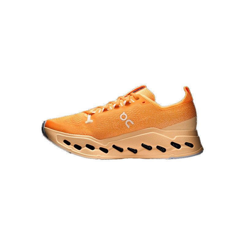 On cloudsurfer max Saffron/squash