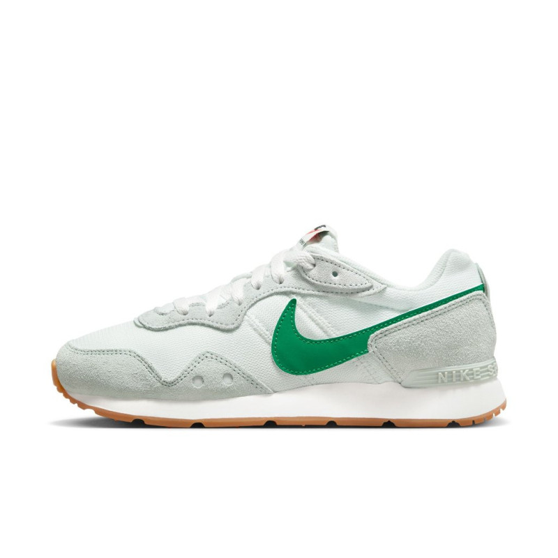 Nike wmns venture runner summit white/malachite
