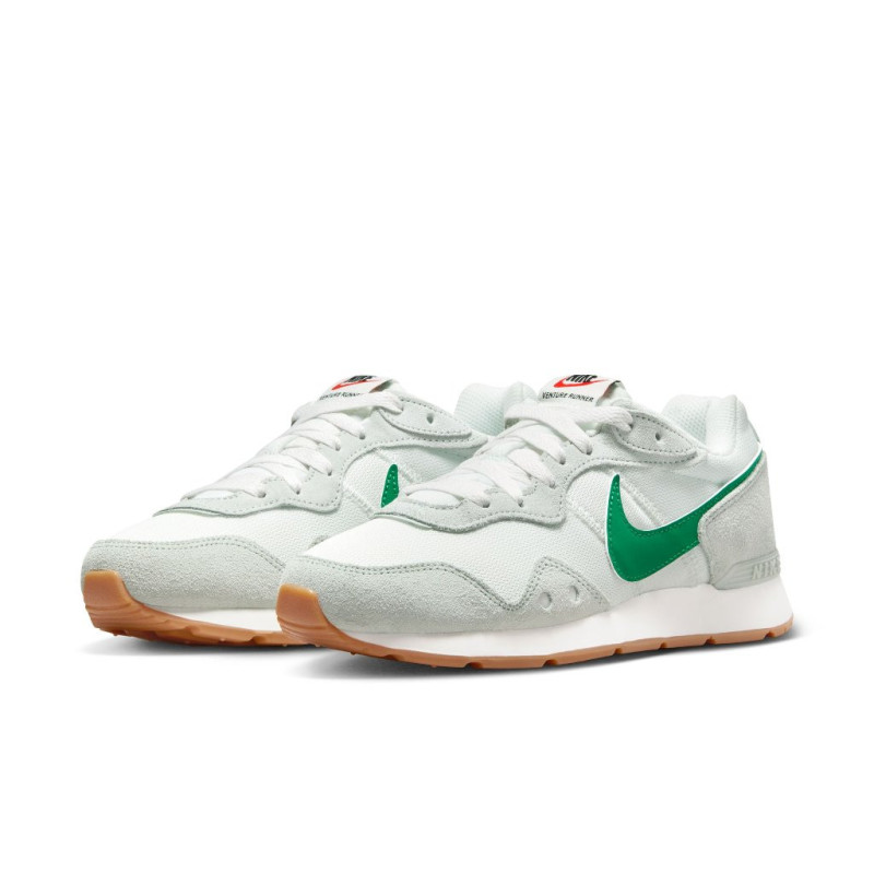 Nike wmns venture runner summit white/malachite