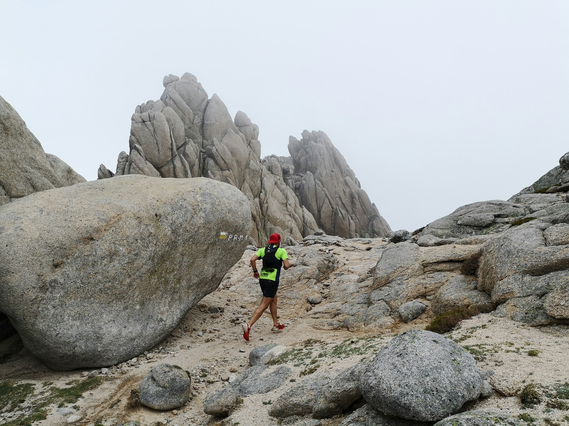 Corredor trail en la Sierra de Guadarrama